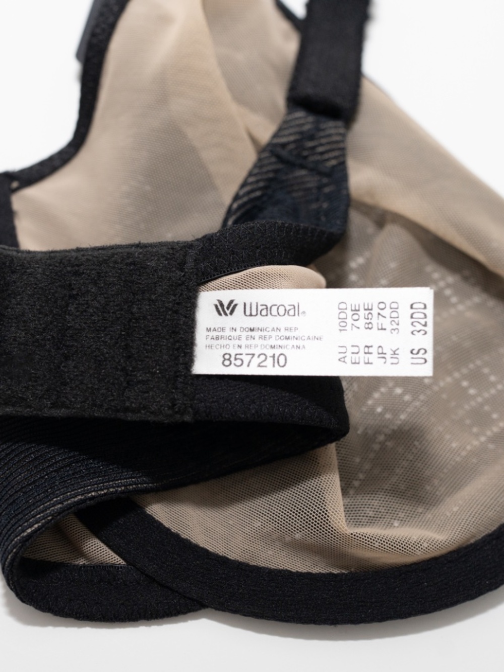 Wacoal - Visual Effects Minimizer Bra - Picture 6 of 7